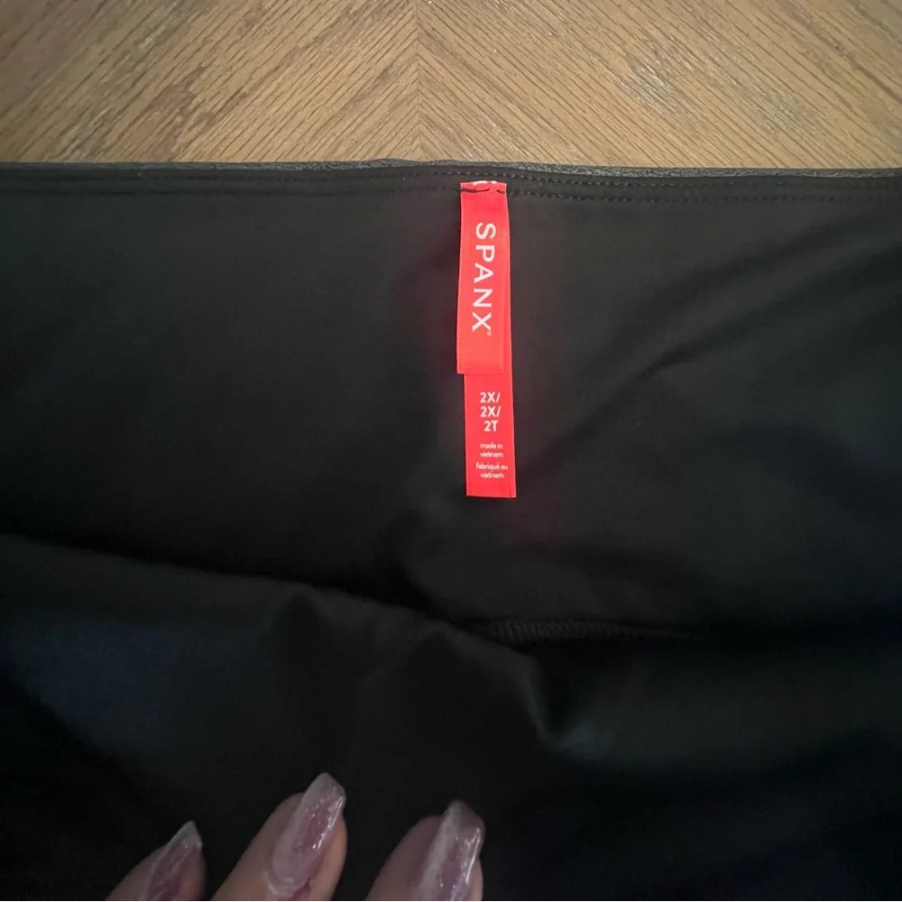 SPANX Faux Leather Leggings Black Plus Size 2X - Picture 5 of 9